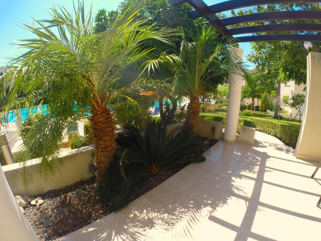 Hesperides Gardens Villa Paphos Extérieur photo