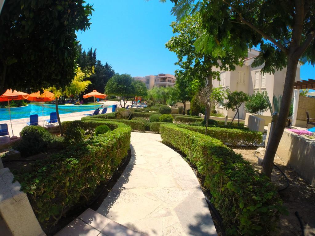 Hesperides Gardens Villa Paphos Extérieur photo