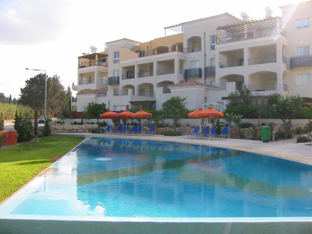 Hesperides Gardens Villa Paphos Extérieur photo
