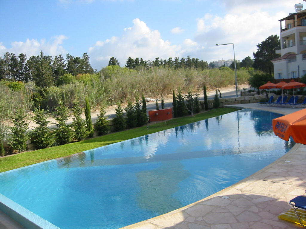Hesperides Gardens Villa Paphos Extérieur photo
