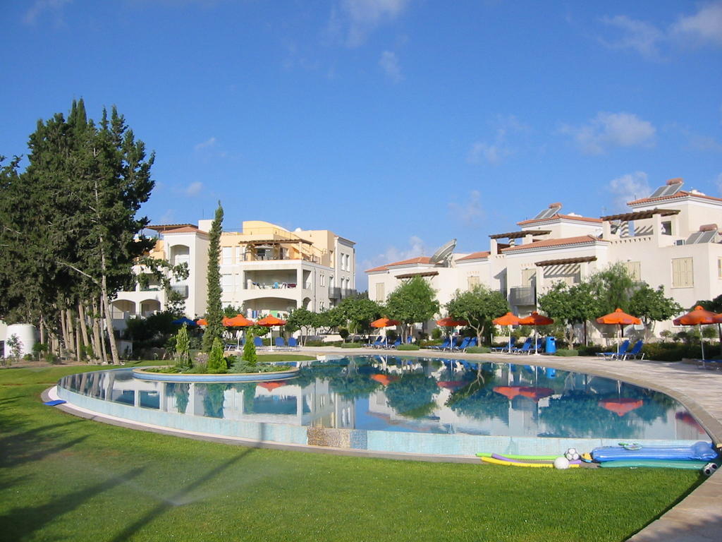 Hesperides Gardens Villa Paphos Extérieur photo