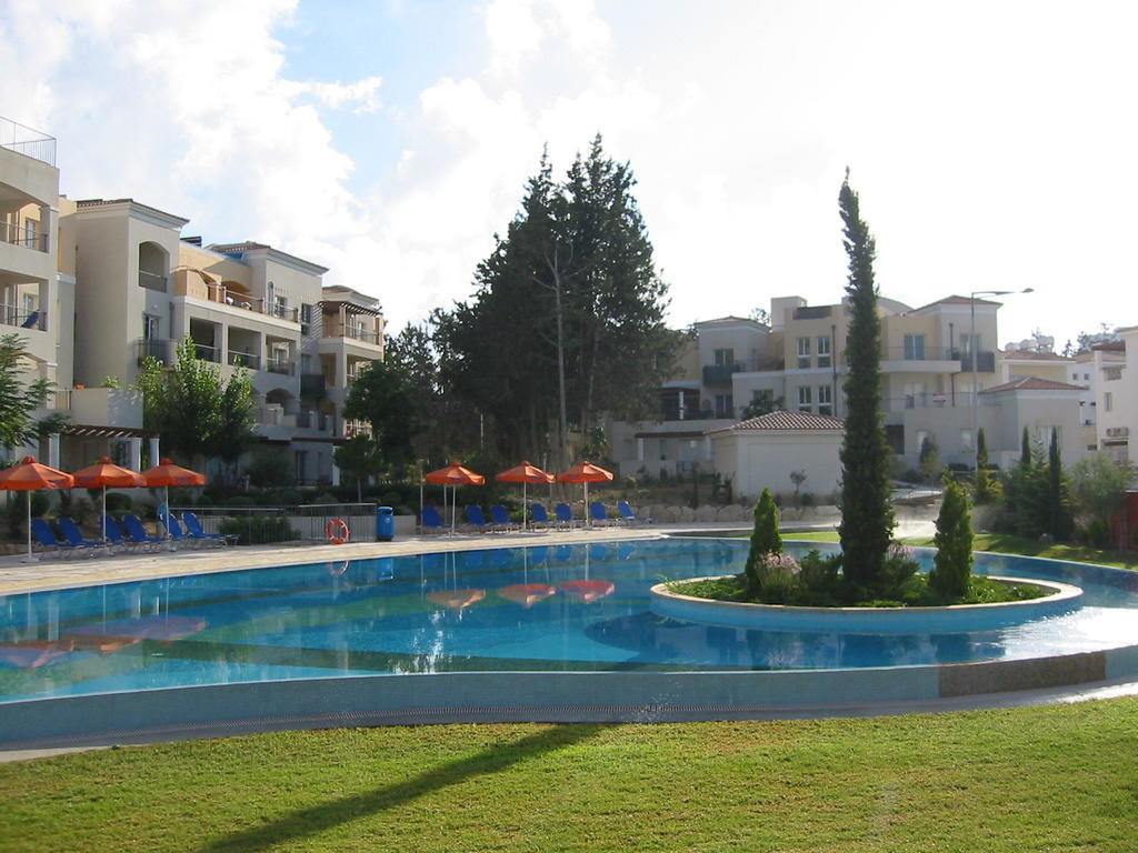Hesperides Gardens Villa Paphos Extérieur photo