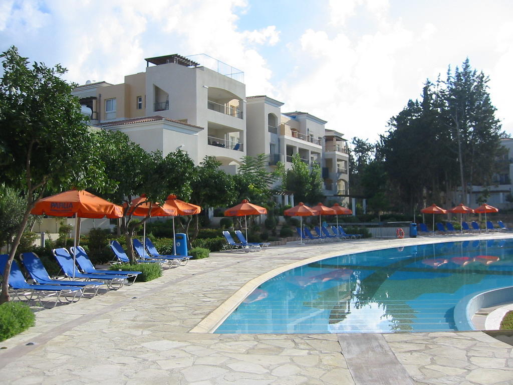Hesperides Gardens Villa Paphos Extérieur photo